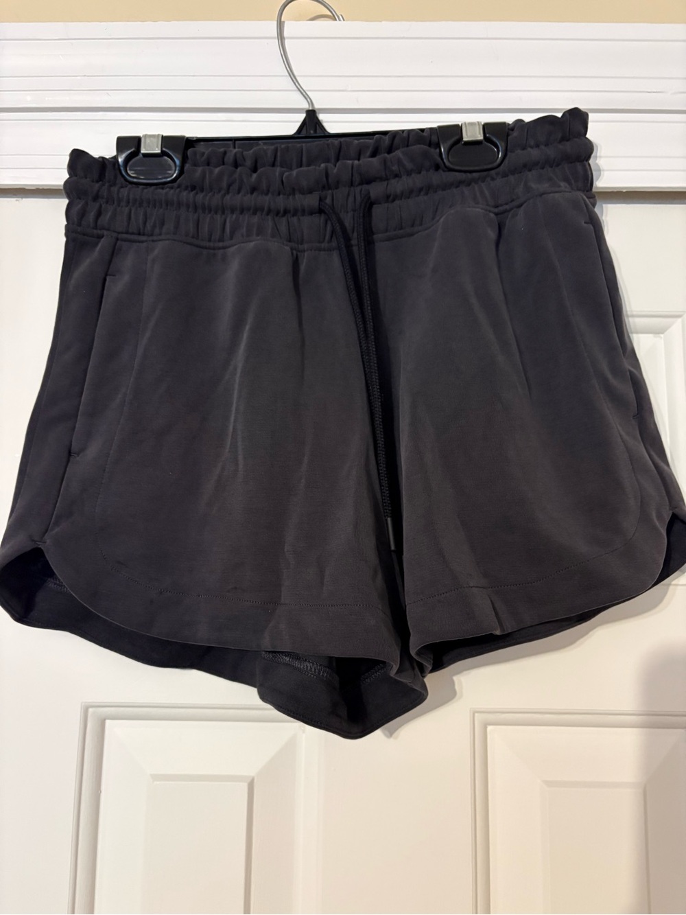 Athleta Women's black Drawstring Athletic Shorts